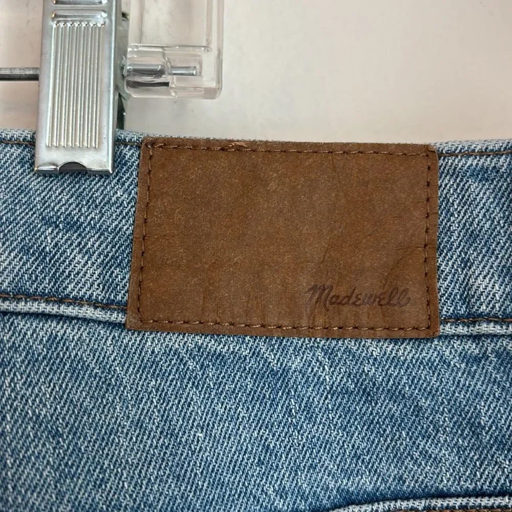 Madewell women’s the perfect vintage jeans Light Blue Denim Jeans distressed 33!